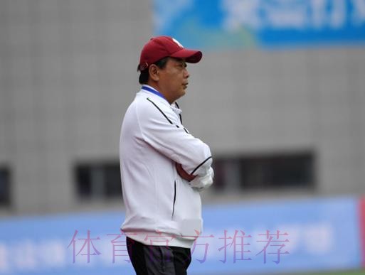 冠军教练黄坚雄:学习能力比足球技术更重要