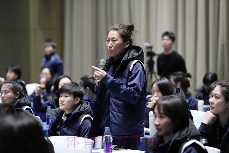 2025年中国足协女超女甲赛事裁判人员培训班在海口顺利举办